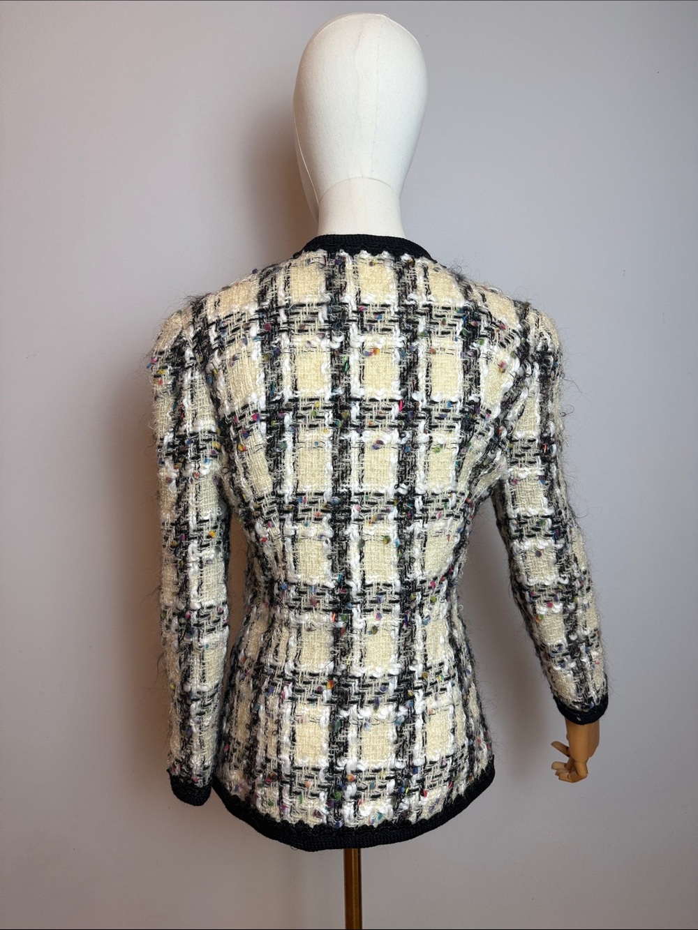 ✨Vintage VIRANI White Label Plaid Tweed Bouclé Blazer Jacket (Chanel Style)✨ - Picture 5 of 10